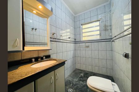 Casa à venda com 126m², 3 quartos e 2 vagasBanheiro 1