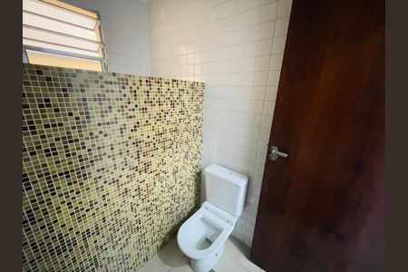 Casa à venda com 126m², 3 quartos e 2 vagasLavabo