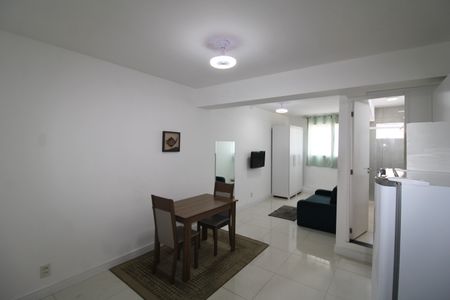 Sala/ Cozinha de apartamento para alugar com 1 quarto, 26m² em Imirim, São Paulo
