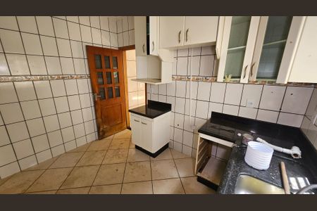 Casa para alugar com 229m², 3 quartos e 3 vagas Casa para alugar com 229m², 3 quartos e 3 vagasCozinha