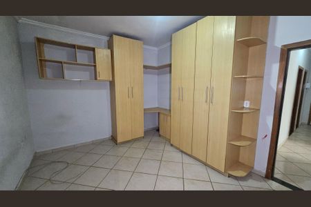 Casa para alugar com 229m², 3 quartos e 3 vagas Casa para alugar com 229m², 3 quartos e 3 vagasQuarto 2