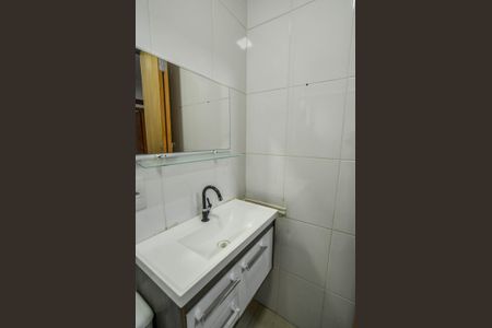 Casa à venda com 89m², 2 quartos e 2 vagasBanheiro da Suíte 2