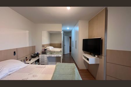 Apartamento à venda com 237m², 4 quartos e 5 vagas Apartamento à venda com 237m², 4 quartos e 5 vagasSuíte 4
