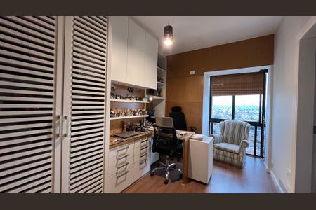 Apartamento à venda com 237m², 4 quartos e 5 vagas Apartamento à venda com 237m², 4 quartos e 5 vagasSuíte 2