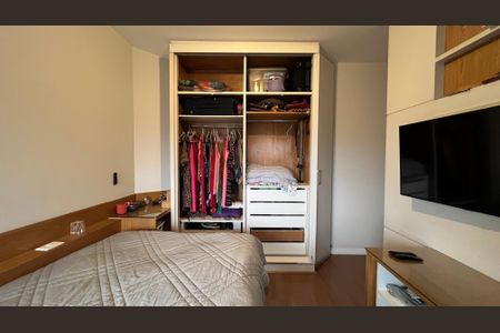 Apartamento à venda com 237m², 4 quartos e 5 vagas Apartamento à venda com 237m², 4 quartos e 5 vagasSuíte 3