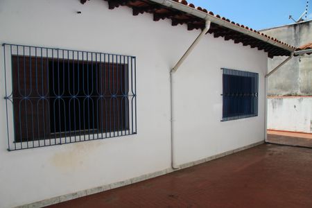 Casa à venda com 252m², 3 quartos e 3 vagasQuintal