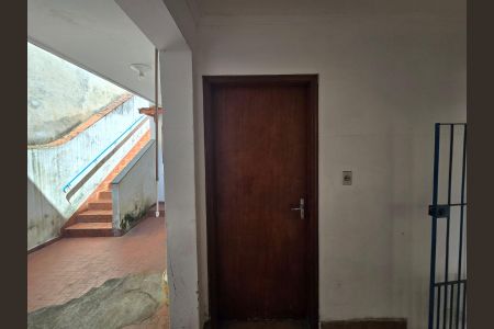 Casa à venda com 252m², 3 quartos e 3 vagas Casa à venda com 252m², 3 quartos e 3 vagasQuintal / comodo