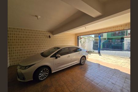 Casa à venda com 252m², 3 quartos e 3 vagas Casa à venda com 252m², 3 quartos e 3 vagasGaragem