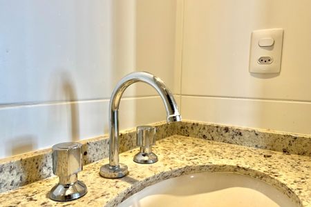 Apartamento à venda com 48m², 2 quartos e sem vaga Apartamento à venda com 48m², 2 quartos e sem vagaBanheiro Corredor