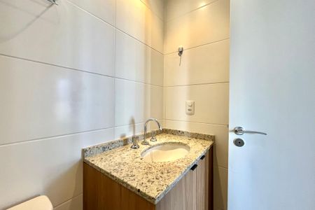 Apartamento à venda com 48m², 2 quartos e sem vaga Apartamento à venda com 48m², 2 quartos e sem vagaBanheiro Corredor