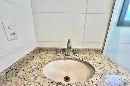 Apartamento à venda com 48m², 2 quartos e sem vaga Apartamento à venda com 48m², 2 quartos e sem vagaBanheiro da Suíte