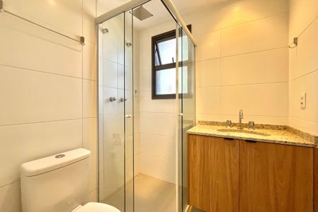 Apartamento para alugar com 48m², 2 quartos e sem vaga Apartamento para alugar com 48m², 2 quartos e sem vagaBanheiro da Suíte