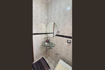 Casa à venda com 250m², 3 quartos e 6 vagas Casa à venda com 250m², 3 quartos e 6 vagasLavabo