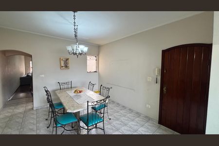Casa à venda com 250m², 3 quartos e 6 vagas Casa à venda com 250m², 3 quartos e 6 vagasCopa