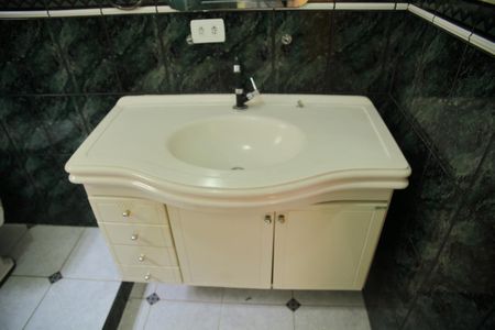 Casa à venda com 225m², 4 quartos e 2 vagasBanheiro Social