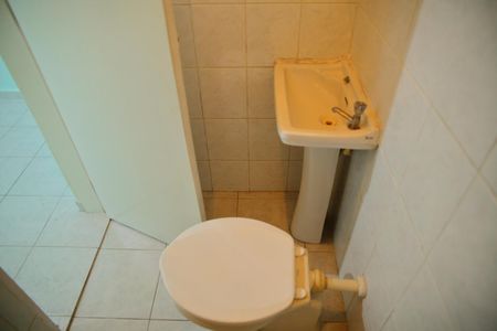 Casa à venda com 225m², 4 quartos e 2 vagasBanheiro de serviço