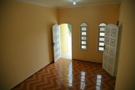 Casa à venda com 225m², 4 quartos e 2 vagasSala