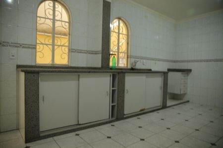 Casa à venda com 225m², 4 quartos e 2 vagasCozinha