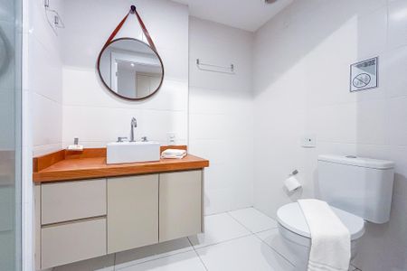 Banheiro de kitnet/studio à venda com 1 quarto, 27m² em Sumarezinho, São Paulo