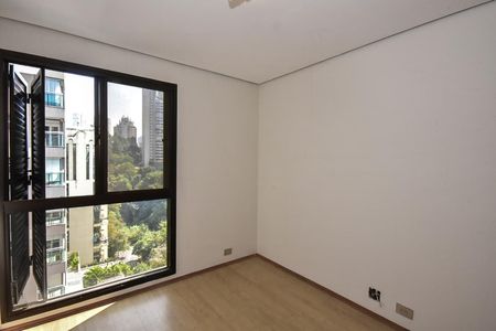 Apartamento à venda com 360m², 4 quartos e 6 vagasQuarto 1