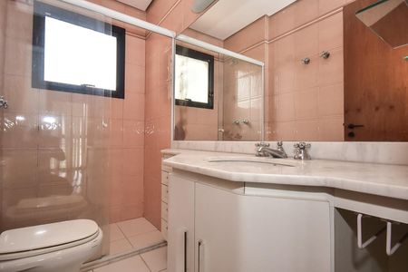 Apartamento à venda com 360m², 4 quartos e 6 vagasBanheiro