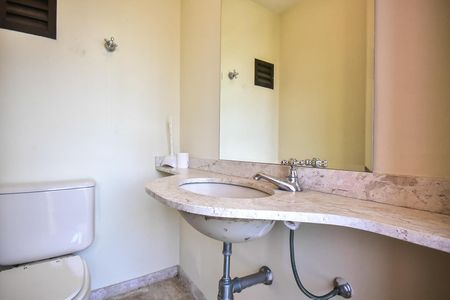 Apartamento à venda com 360m², 4 quartos e 6 vagasLavabo da Cobertura