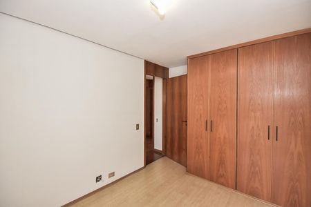 Apartamento à venda com 360m², 4 quartos e 6 vagasQuarto 1