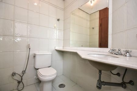 Apartamento à venda com 360m², 4 quartos e 6 vagasBanheiro Suíte 2