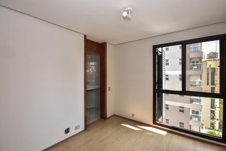 Apartamento à venda com 360m², 4 quartos e 6 vagasSuíte 2