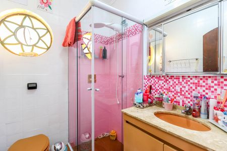 Casa à venda com 270m², 3 quartos e 2 vagas Casa à venda com 270m², 3 quartos e 2 vagasBanheiro