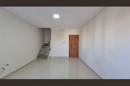 Apartamento à venda com 120m², 2 quartos e 1 vaga Apartamento à venda com 120m², 2 quartos e 1 vagaSala