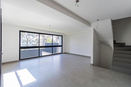 Sala de casa de condomínio à venda com 4 quartos, 350m² em Jardim Panorama, São Paulo