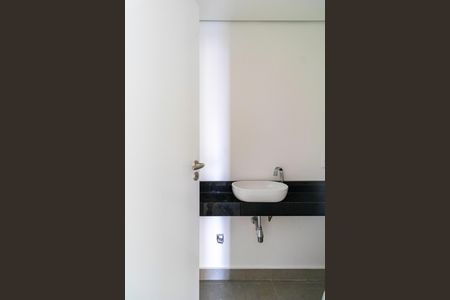 Casa de condomínio à venda com 350m², 4 quartos e 3 vagas Casa de condomínio à venda com 350m², 4 quartos e 3 vagasLavabo