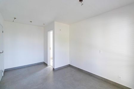 Casa de condomínio à venda com 350m², 4 quartos e 3 vagas Casa de condomínio à venda com 350m², 4 quartos e 3 vagasSuíte 2