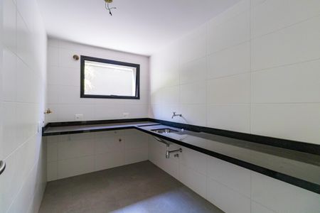 Casa de condomínio à venda com 350m², 4 quartos e 3 vagas Casa de condomínio à venda com 350m², 4 quartos e 3 vagasÁrea de Serviço