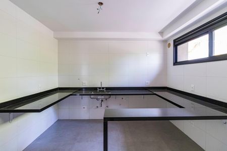 Casa de condomínio à venda com 350m², 4 quartos e 3 vagas Casa de condomínio à venda com 350m², 4 quartos e 3 vagasCozinha