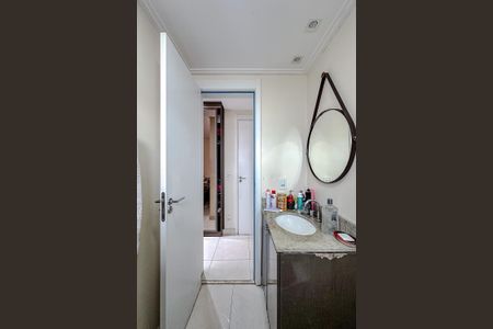 Apartamento à venda com 100m², 2 quartos e 2 vagasBanheiro da Suíte