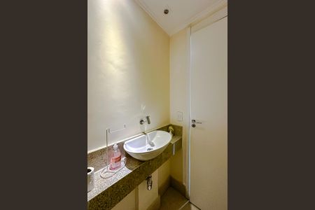 Apartamento à venda com 100m², 2 quartos e 2 vagasLavabo