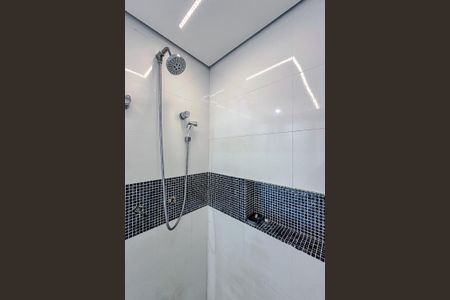 Apartamento à venda com 100m², 2 quartos e 2 vagasBanheiro da Suíte 2