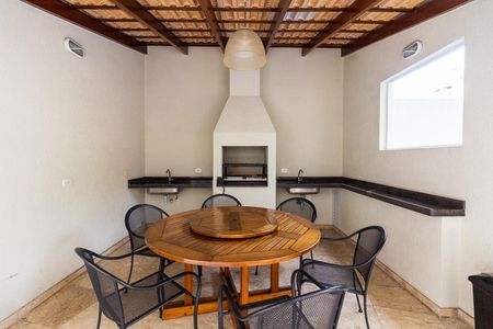 Apartamento à venda com 163m², 3 quartos e 3 vagas Apartamento à venda com 163m², 3 quartos e 3 vagasChurrasqueira