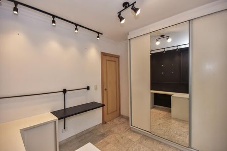 Apartamento à venda com 163m², 3 quartos e 3 vagasSuíte 2