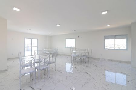 Apartamento à venda com 54m², 2 quartos e 1 vaga Apartamento à venda com 54m², 2 quartos e 1 vagaÁrea comum - Salão de festas