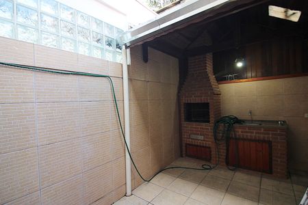 Casa de condomínio à venda com 120m², 3 quartos e 2 vagasEspaço Gourmet