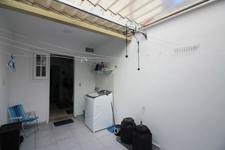 Casa de condomínio à venda com 120m², 3 quartos e 2 vagasÁrea de Serviço