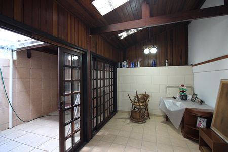 Casa de condomínio à venda com 120m², 3 quartos e 2 vagasEspaço Gourmet