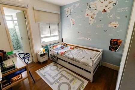 Apartamento à venda com 141m², 3 quartos e 2 vagasSuíte 1