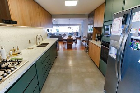 Apartamento à venda com 141m², 3 quartos e 2 vagasCozinha 