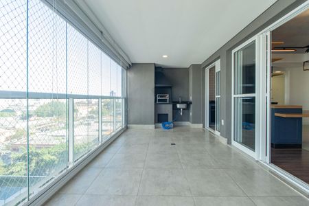 Apartamento para alugar com 140m², 3 quartos e 2 vagas Apartamento para alugar com 140m², 3 quartos e 2 vagasVaranda