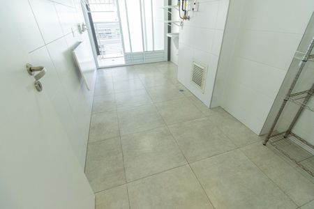 Apartamento para alugar com 140m², 3 quartos e 2 vagas Apartamento para alugar com 140m², 3 quartos e 2 vagasÁrea de Serviço