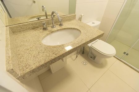 Apartamento para alugar com 140m², 3 quartos e 2 vagas Apartamento para alugar com 140m², 3 quartos e 2 vagasBanheiro da Suíte 1